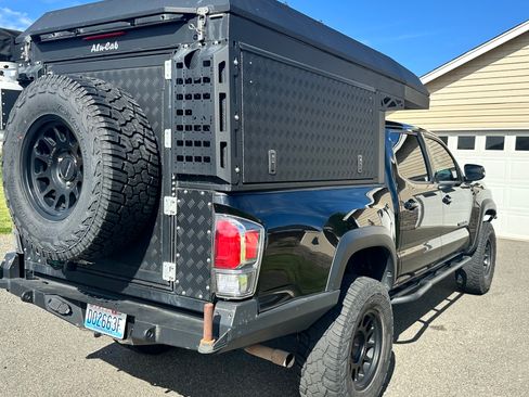 Used 2021 Toyota Tacoma TRD Off-Road w/ TRD Premium Off Road Package image 55