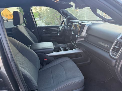 Used 2024 RAM 2500 Big Horn w/ Sport Appearance Package AWD/4WD image 11