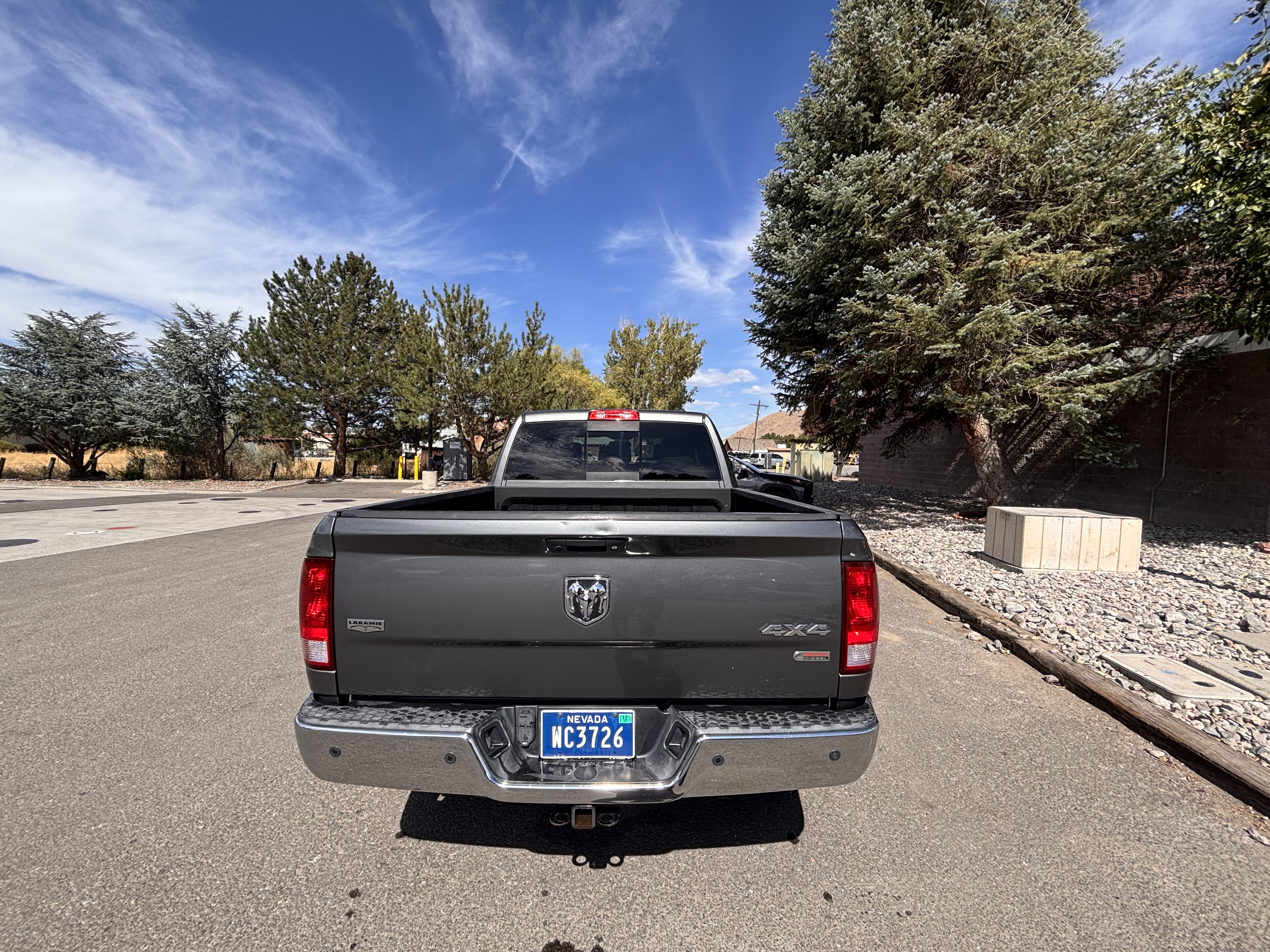 Used 2011 RAM 3500 Laramie w/ Cold Weather Group AWD/4WD image 4