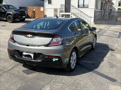 Used 2017 Chevrolet Volt Premier w/ Driver Confidence II Package image 10
