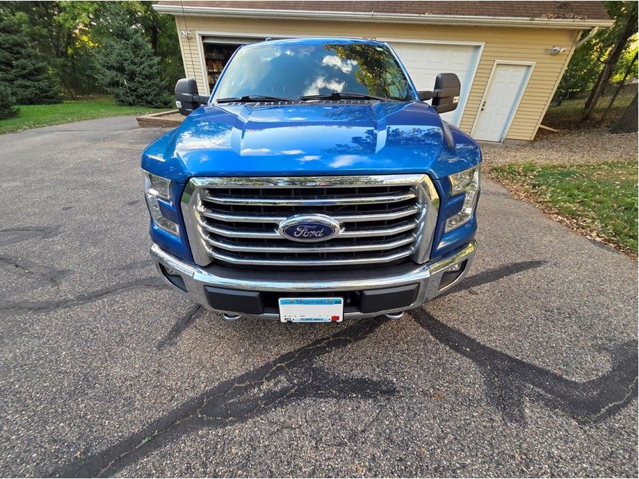 Used 2015 Ford F150 XLT w/ Equipment Group 302A Luxury AWD/4WD image 4
