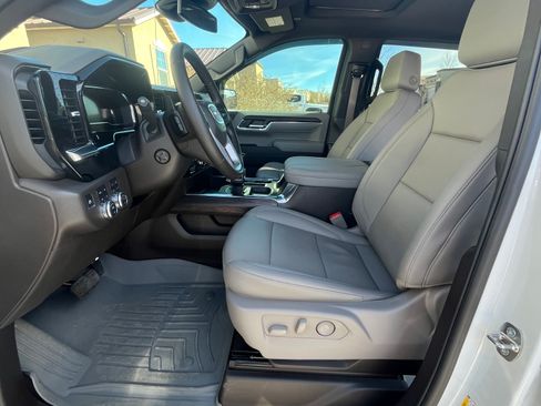 Used 2024 GMC Sierra 1500 SLT w/ SLT Premium Plus Package image 8