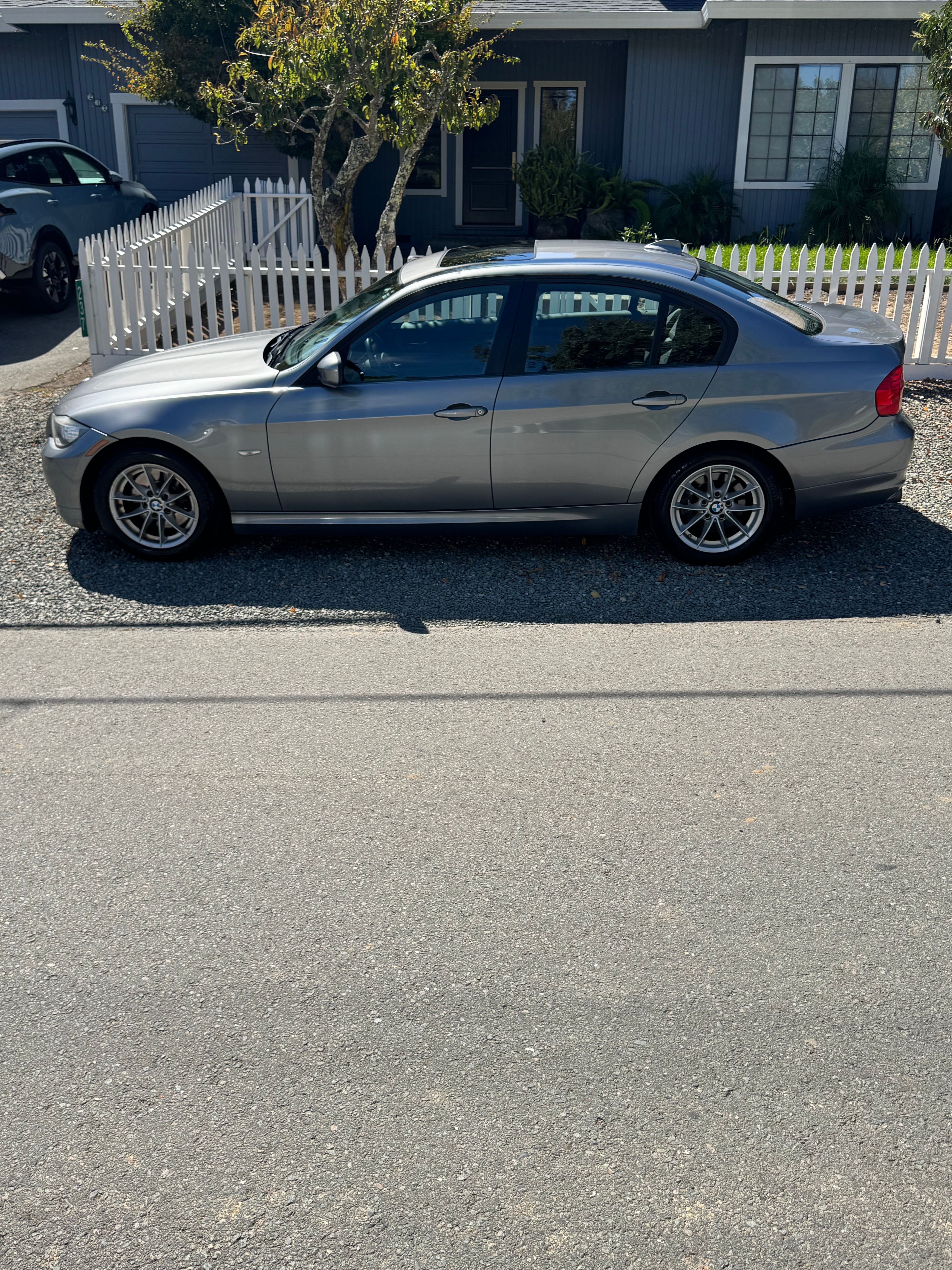 Used 2010 BMW 328i Sedan RWD image 9