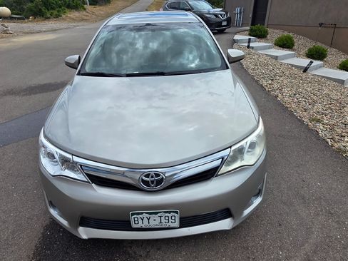 Used 2014 Toyota Camry XLE w/ Leather Package FWD image 4