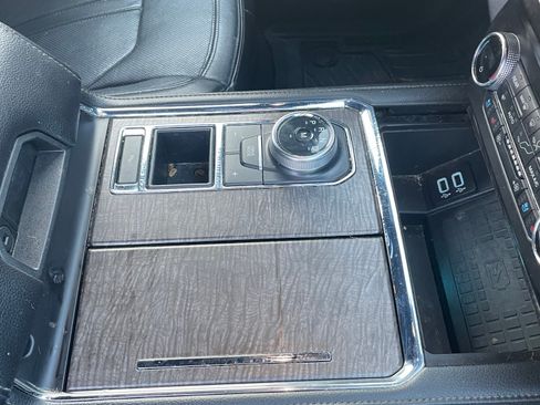 Used 2019 Ford Expedition Max Limited RWD image 25