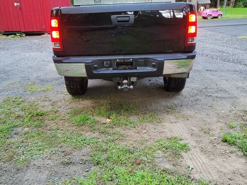 Used 2011 GMC Sierra 2500 SLT w/ Snow Plow Prep Package AWD/4WD image 8