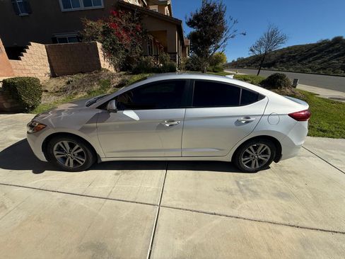Used 2018 Hyundai Elantra SEL image 8