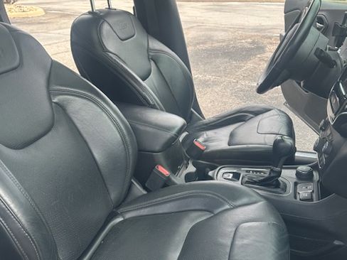 Used 2019 Jeep Cherokee High Altitude image 13