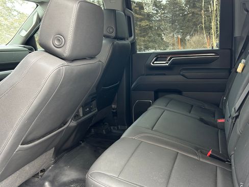 Used 2024 Chevrolet Silverado 2500 LT w/ Midnight Edition image 4