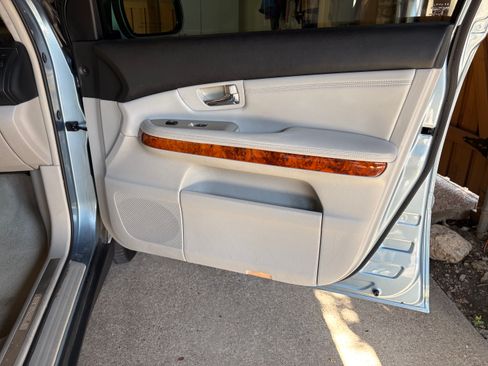 Used 2006 Lexus RX 330 FWD image 22