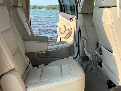 Used 2019 GMC Yukon XL Denali w/ Denali Ultimate Package AWD/4WD image 10