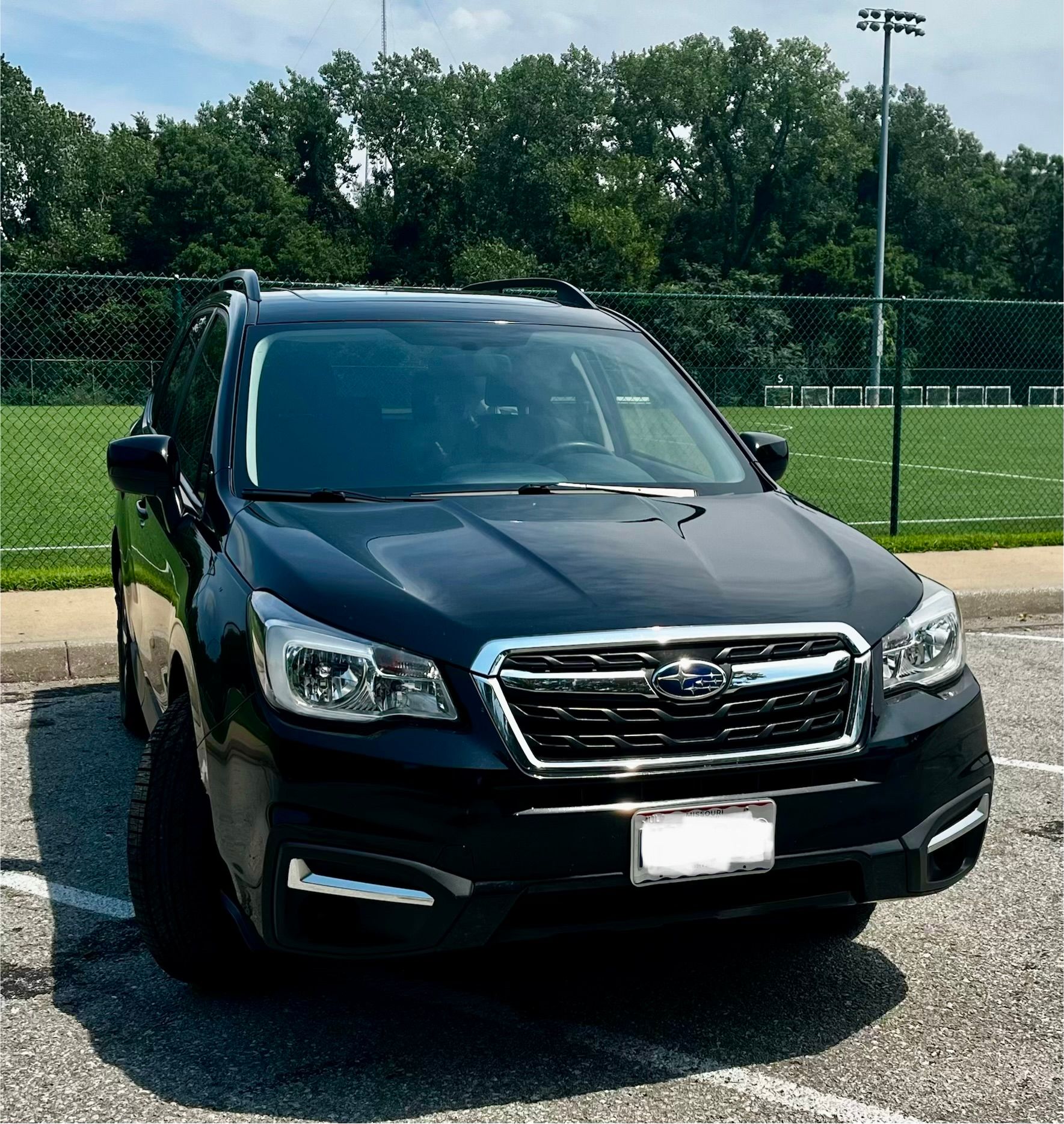 Used 2017 Subaru Forester 2.5i Premium w/ All-Weather Package AWD/4WD image 2