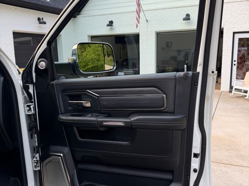 Used 2019 RAM 2500 Limited AWD/4WD image 12