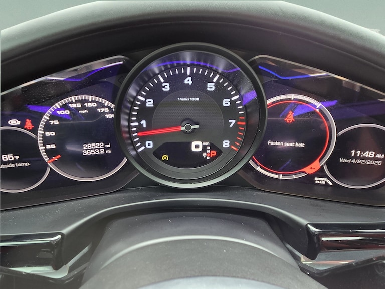 Used 2018 Porsche Panamera image 28