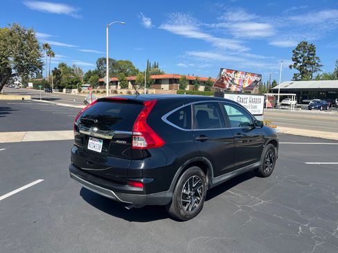 Used 2016 Honda CR-V SE image 2