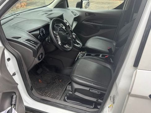 Used 2020 Ford Transit Connect XL image 9