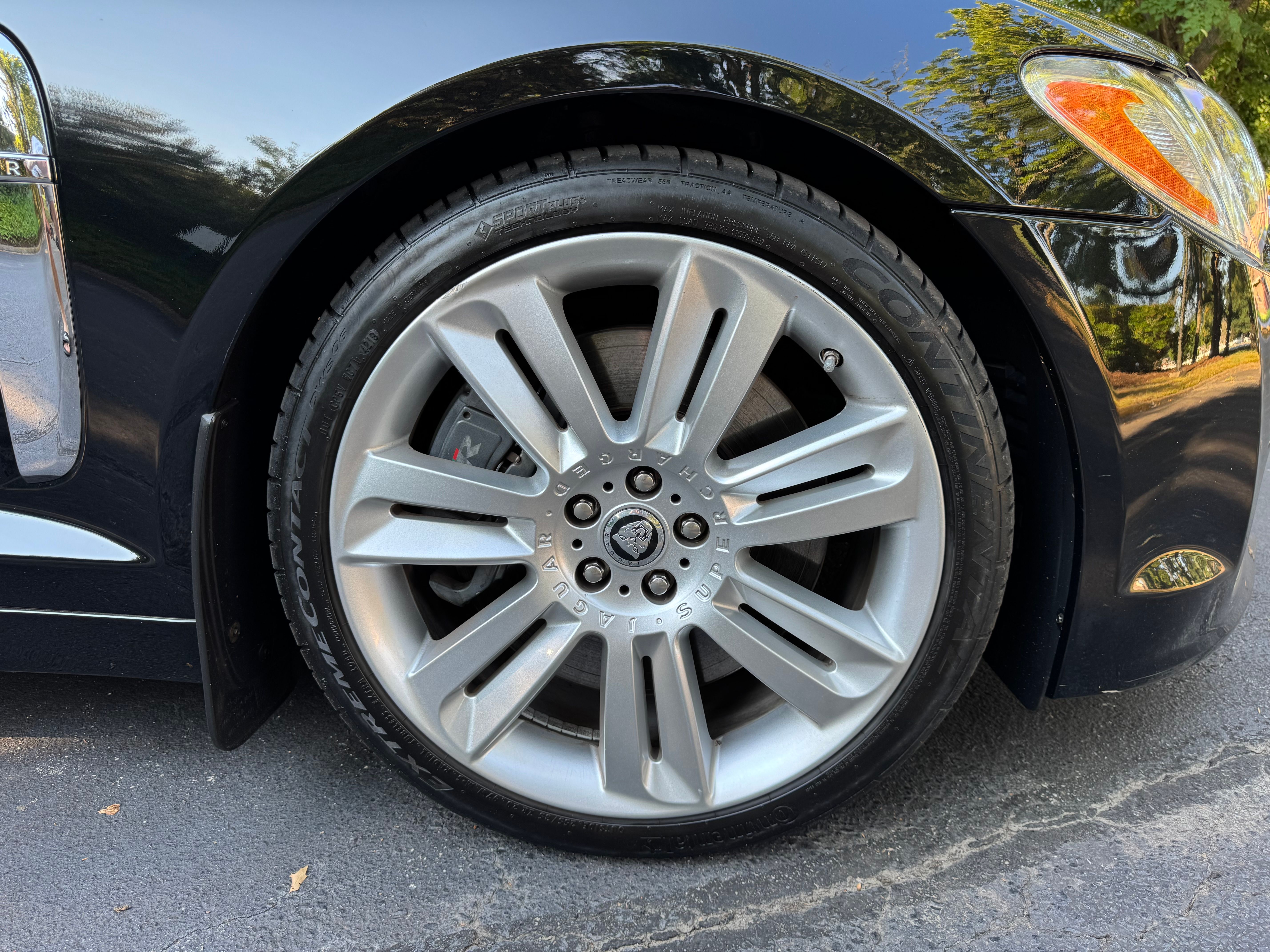 Used 2010 Jaguar XF R RWD image 14