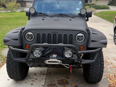 Used 2013 Jeep Wrangler Unlimited Sport image 2