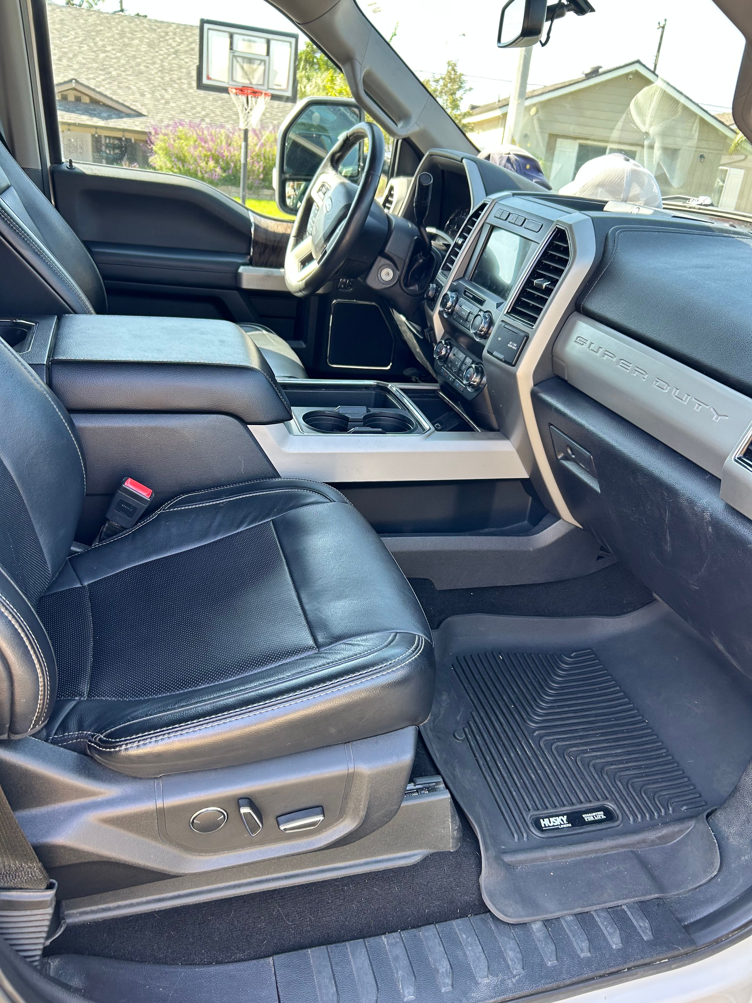 Used 2019 Ford F250 Lariat w/ Lariat Value Package AWD/4WD image 11