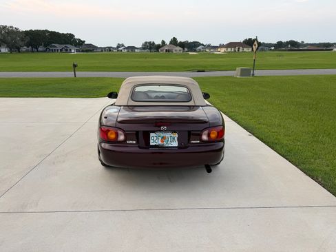 Used 2000 MAZDA MX-5 Miata RWD image 5