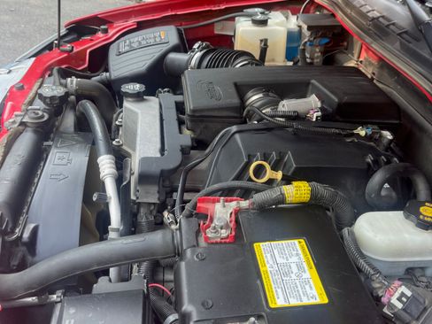 Used 2012 Chevrolet Colorado LT image 19