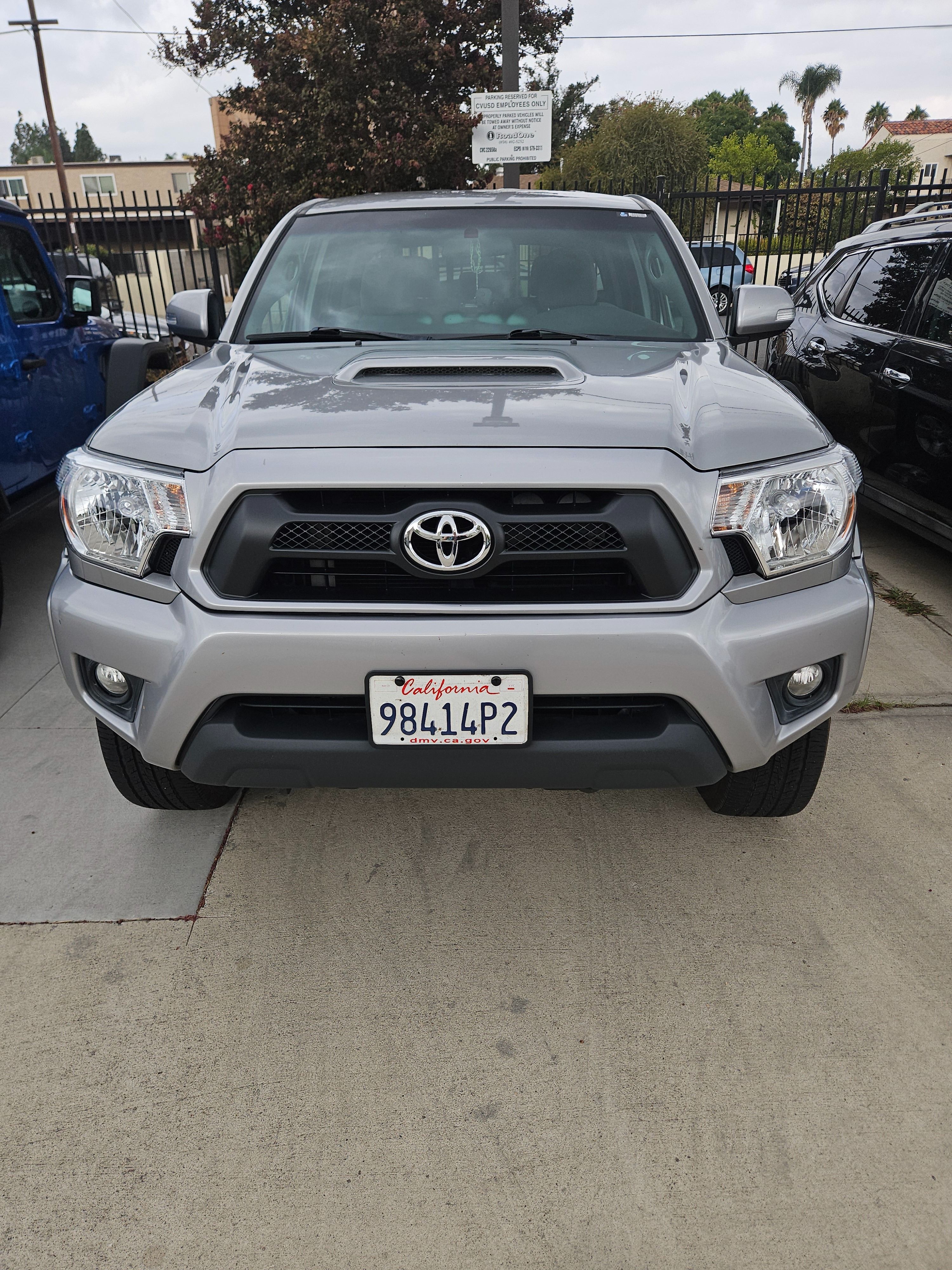 Used 2015 Toyota Tacoma PreRunner w/ TRD Sport Package RWD image 1
