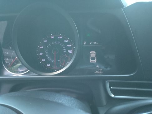 Used 2023 Hyundai Elantra SE w/ Preferred Accessory Package FWD image 6