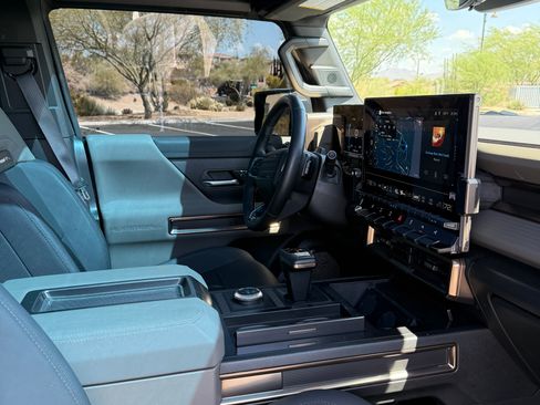 Used 2024 GMC Hummer EV 3X w/ Extreme Off-Road Package AWD/4WD image 12
