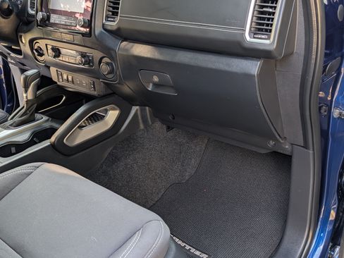 Used 2022 Nissan Frontier SV image 14