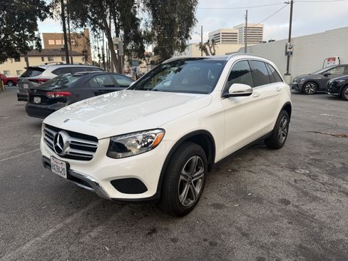 Used 2018 Mercedes-Benz GLC 300 image 4