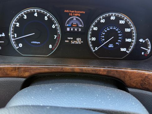 Used 2011 Hyundai Equus Ultimate image 10