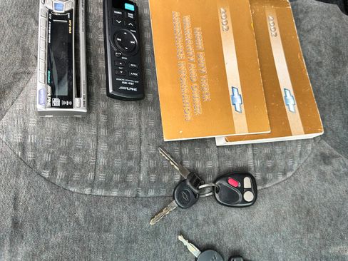 Used 2002 Chevrolet S10 Pickup LS w/ LS Preferred Equipment Group image 12