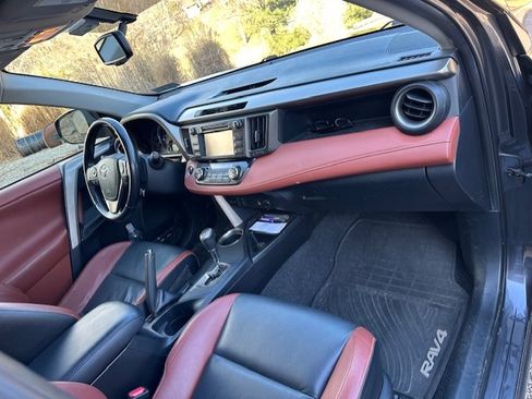 Used 2013 Toyota RAV4 Limited image 5