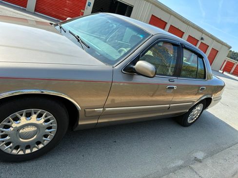 Used 2003 Mercury Grand Marquis GS image 5