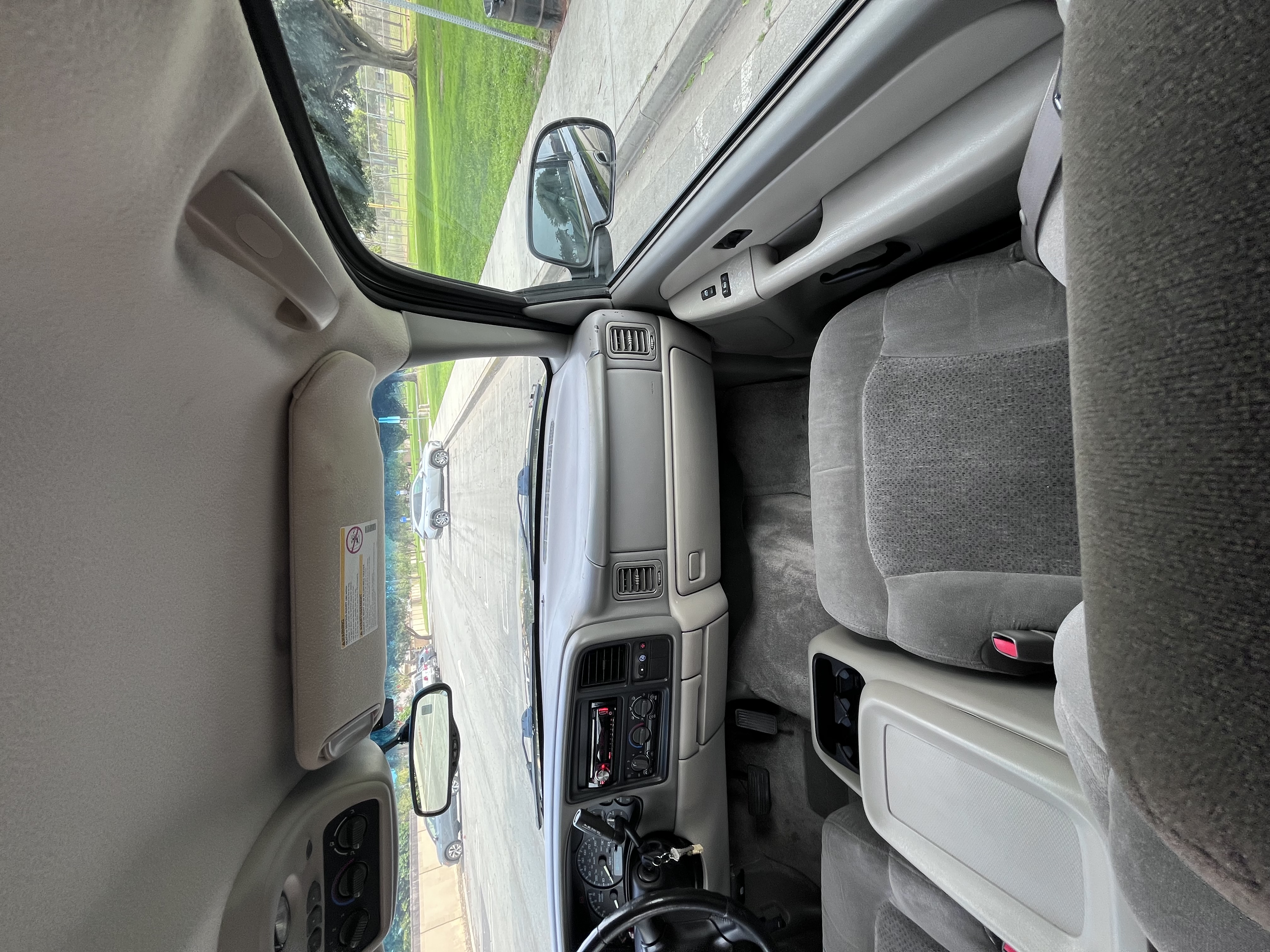 Used 2001 Chevrolet Suburban 2500 LS w/ LS Preferred Equipment Group RWD image 15