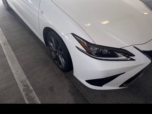 Used 2019 Lexus ES 350 F Sport image 4