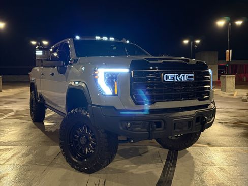 Used 2025 GMC Sierra 2500 AT4X w/ AT4X AEV Edition image 1