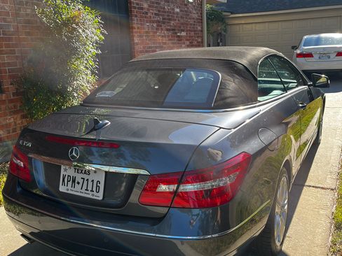 Used 2011 Mercedes-Benz E 350 Cabriolet image 9