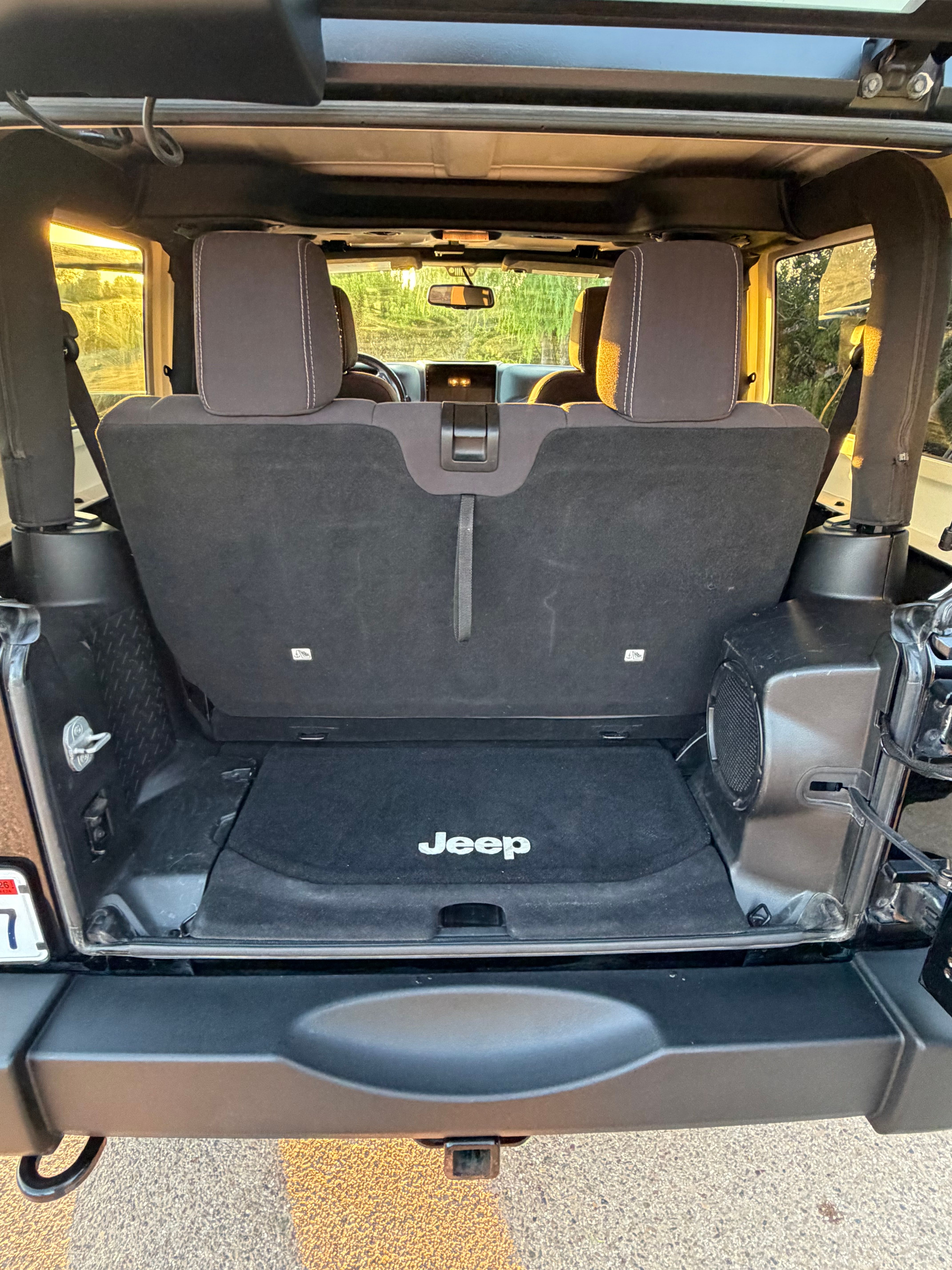 Used 2013 Jeep Wrangler Rubicon w/ Dual Top Group AWD/4WD image 12