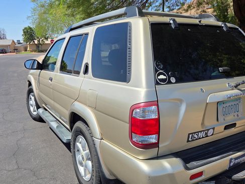 Used 2002 Nissan Pathfinder 4WD image 6
