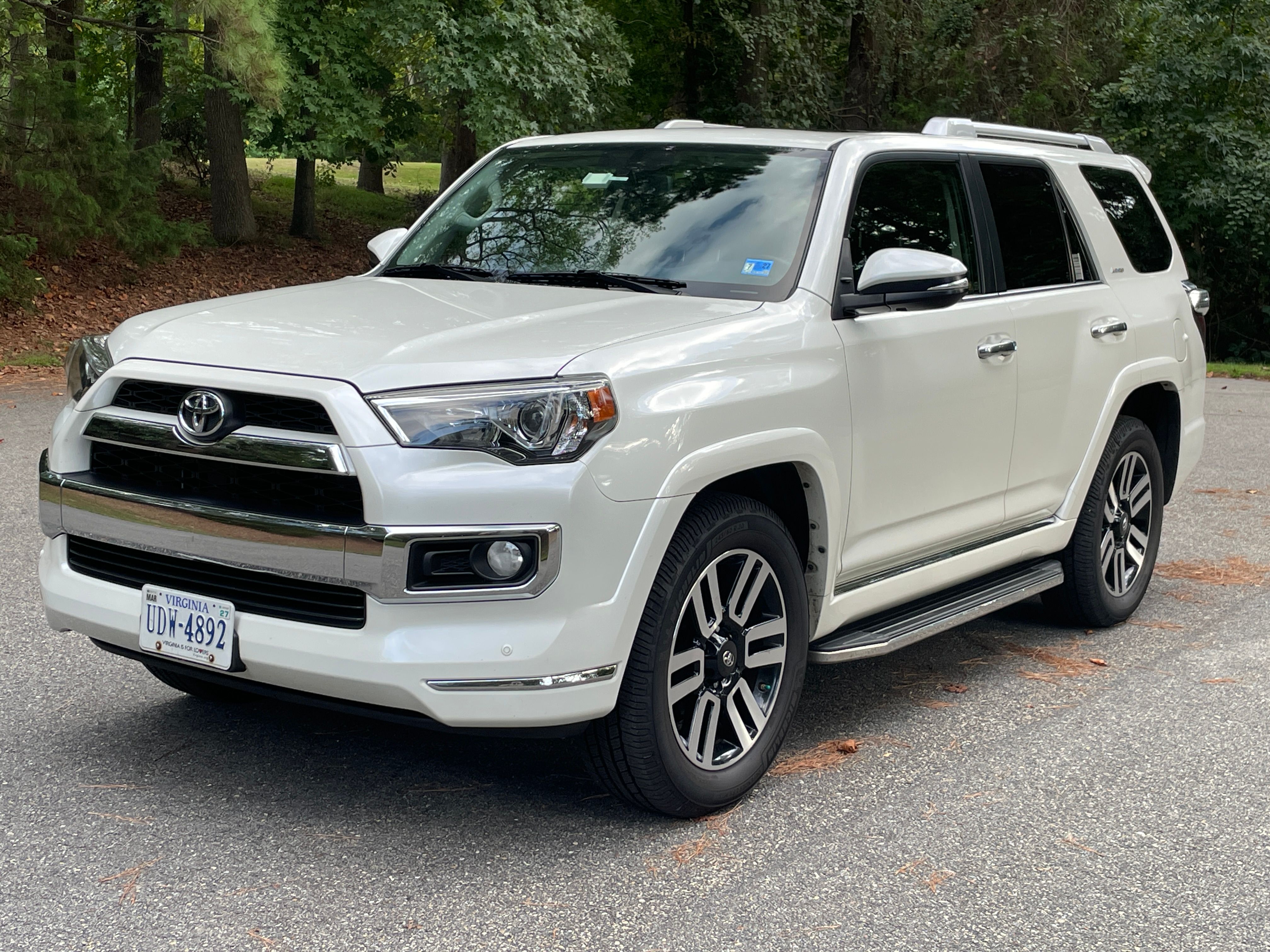 Used 2016 Toyota 4Runner Limited AWD/4WD image 2