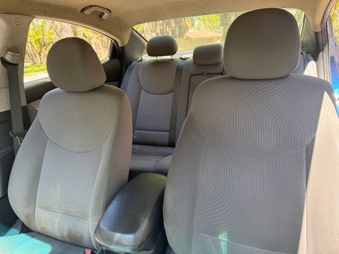 Used 2016 Hyundai Elantra SE image 13