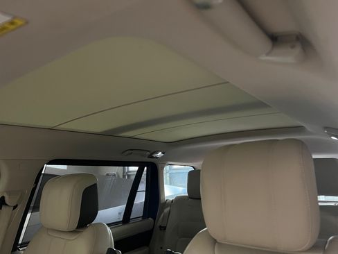 Used 2020 Land Rover Range Rover Long Wheelbase HSE image 21