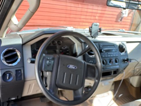 Used 2008 Ford F350 XLT image 5
