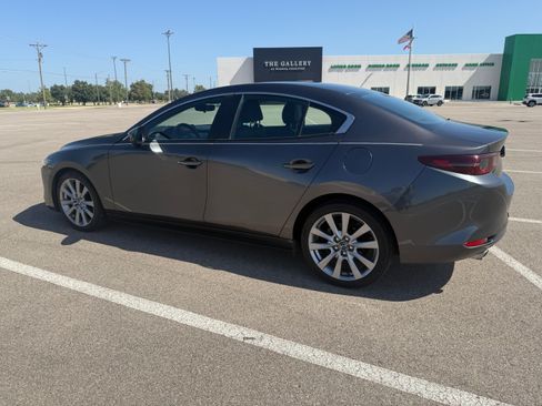 Used 2021 MAZDA MAZDA3 s AWD/4WD image 2