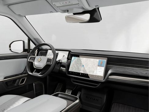 Used 2023 Rivian R1S Adventure image 5