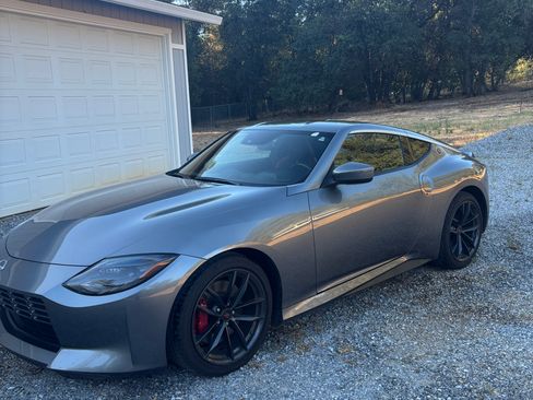 Used 2024 Nissan Z Performance w/ Floor Mat Package RWD image 1