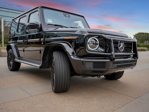 Used 2021 Mercedes-Benz G 550 image 2