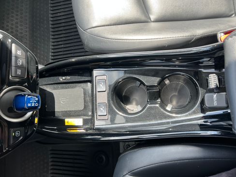 Used 2022 Toyota Prius Prime XLE FWD image 24