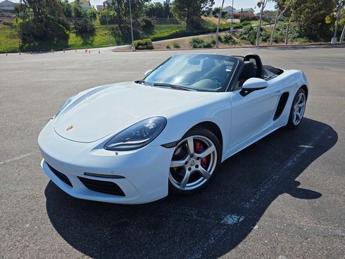 Used 2017 Porsche 718 Boxster S image 22